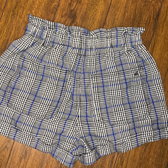 American Eagle High Waisted Plaid shorts - Picture 3 of 3